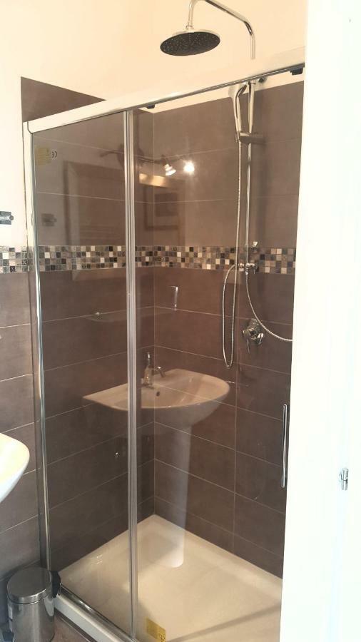 Ferienwohnung Un Bellissimo Nido A S.Pietro Rom Exterior foto
